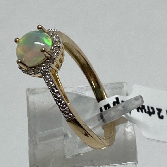 10K Yellow Gold Natural Opal and 0.12ct twt Diamond Halo Ring Size 7 NEW - Picture 5 of 14